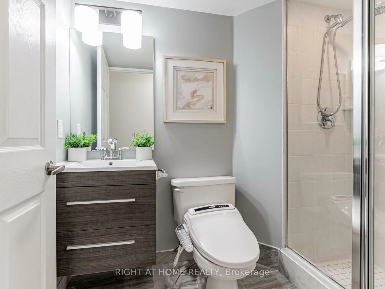 23, Hollywood, Willowdale East, Toronto