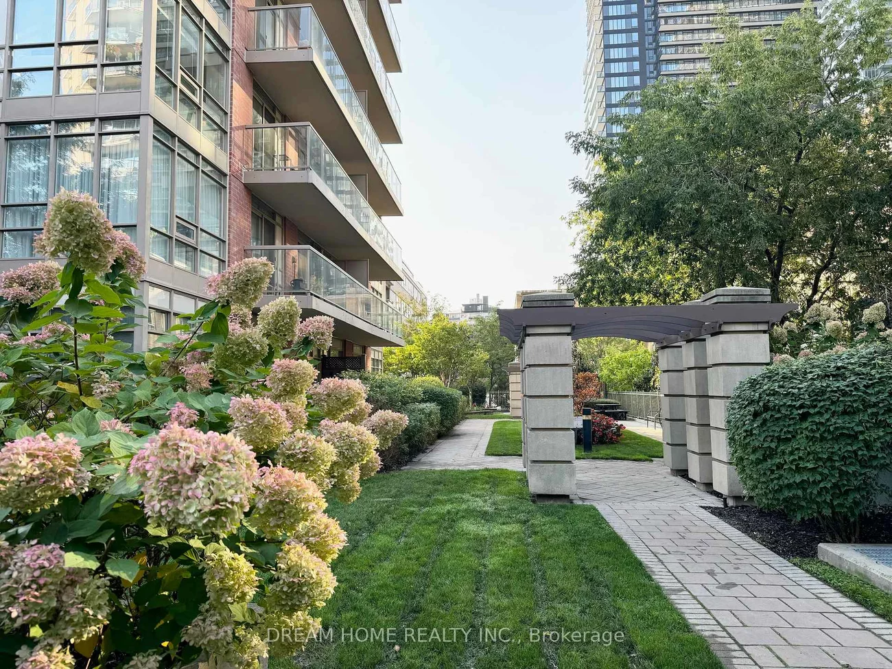 934, Mount Pleasant, Mount Pleasant West, Toronto