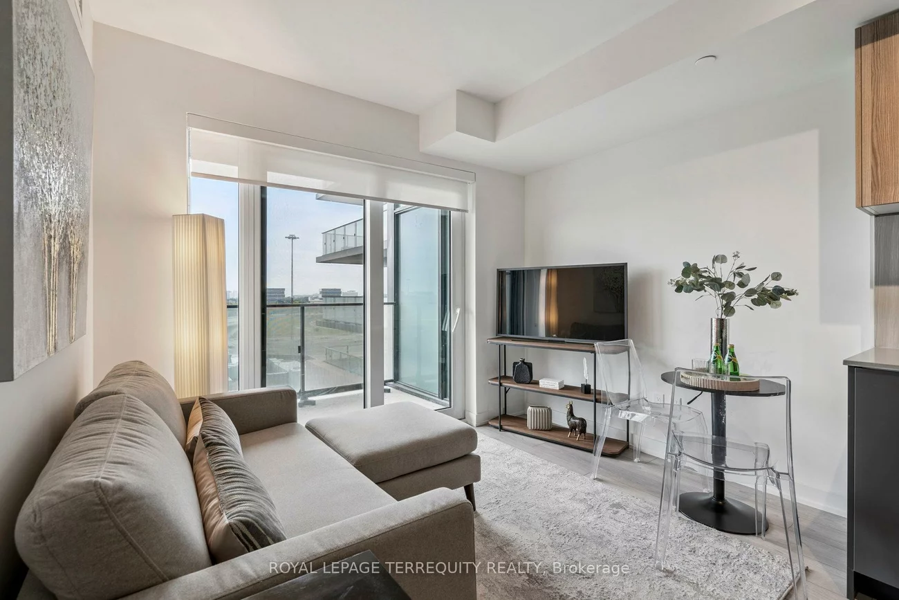 8, Tippett, Clanton Park, Toronto