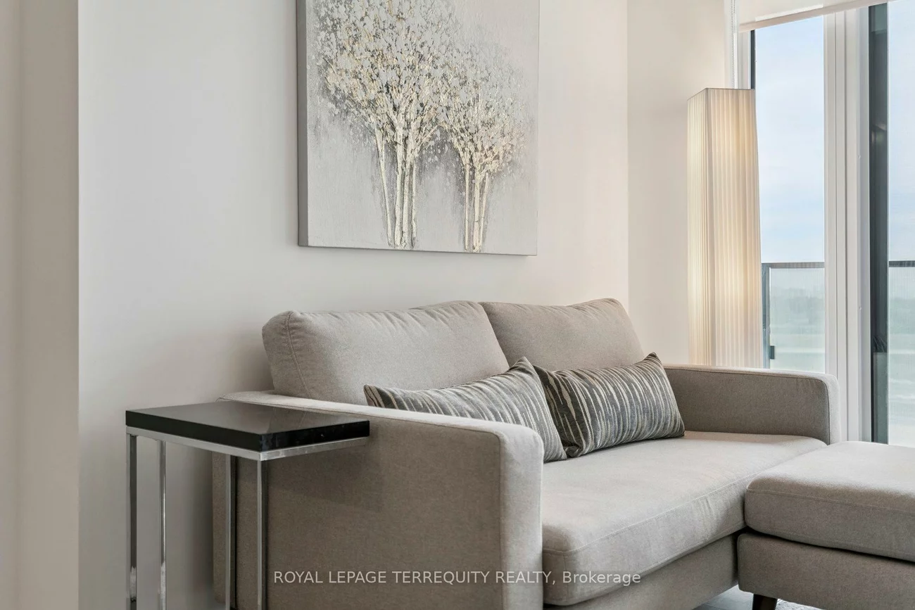 8, Tippett, Clanton Park, Toronto