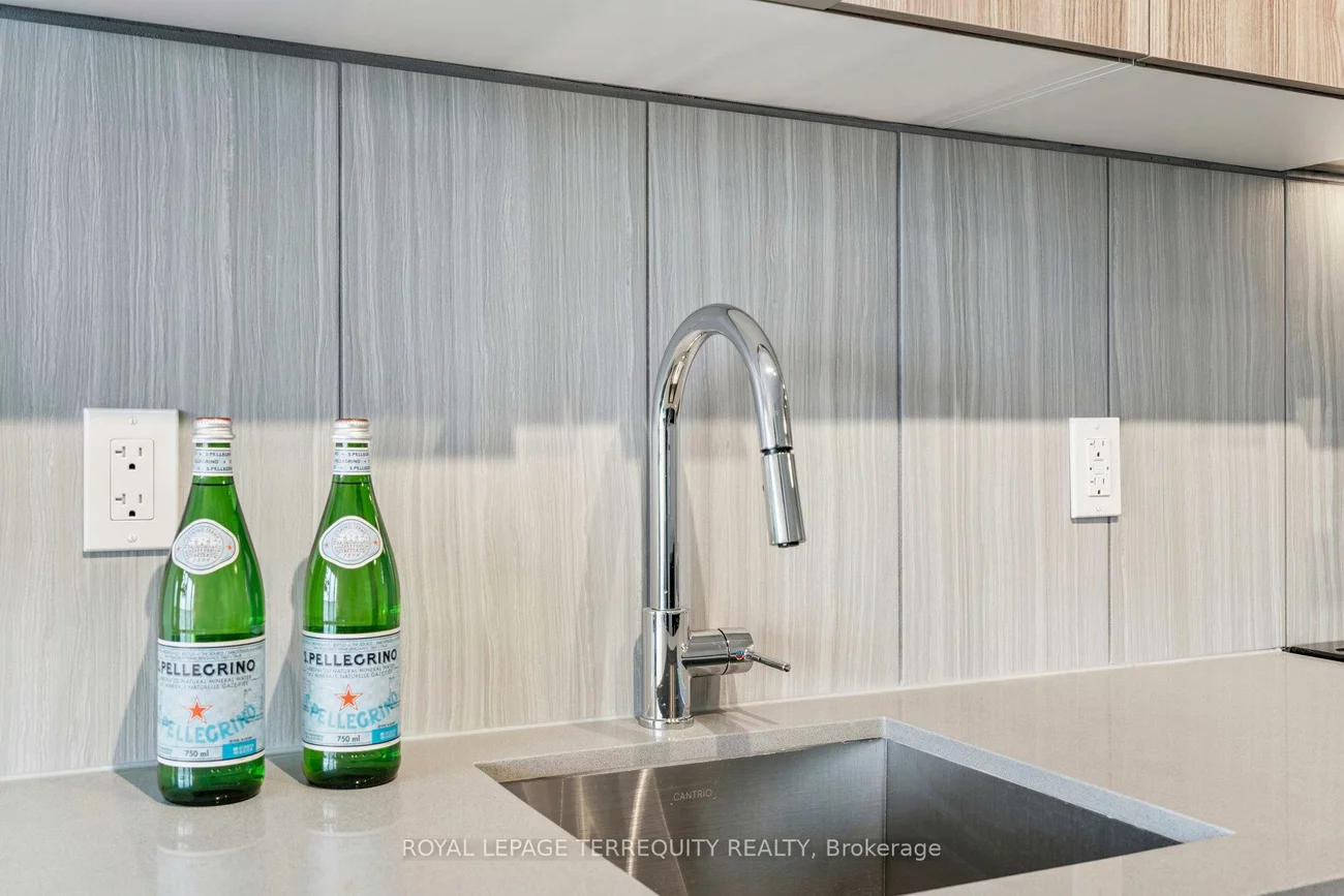 8, Tippett, Clanton Park, Toronto