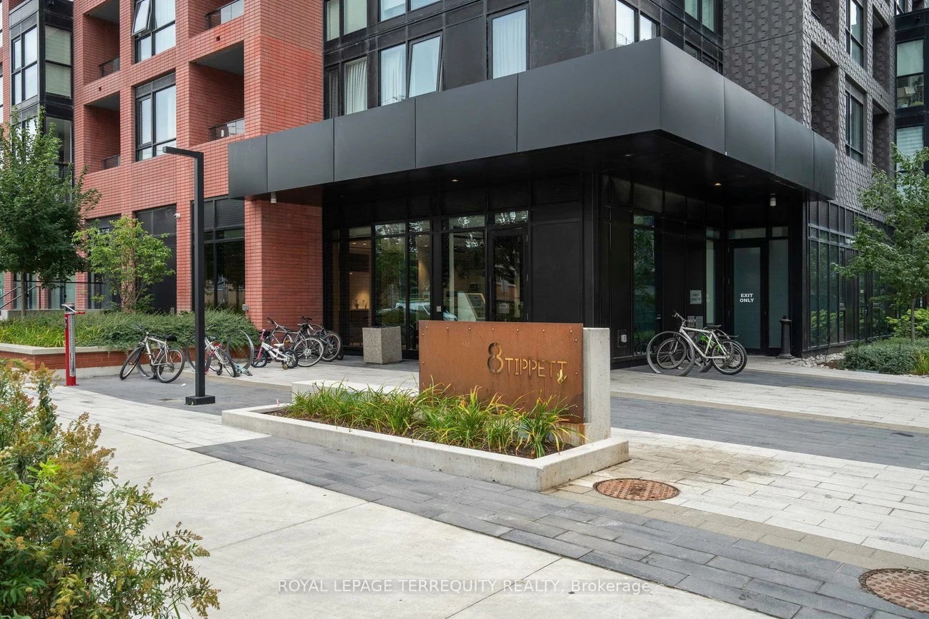 8, Tippett, Clanton Park, Toronto