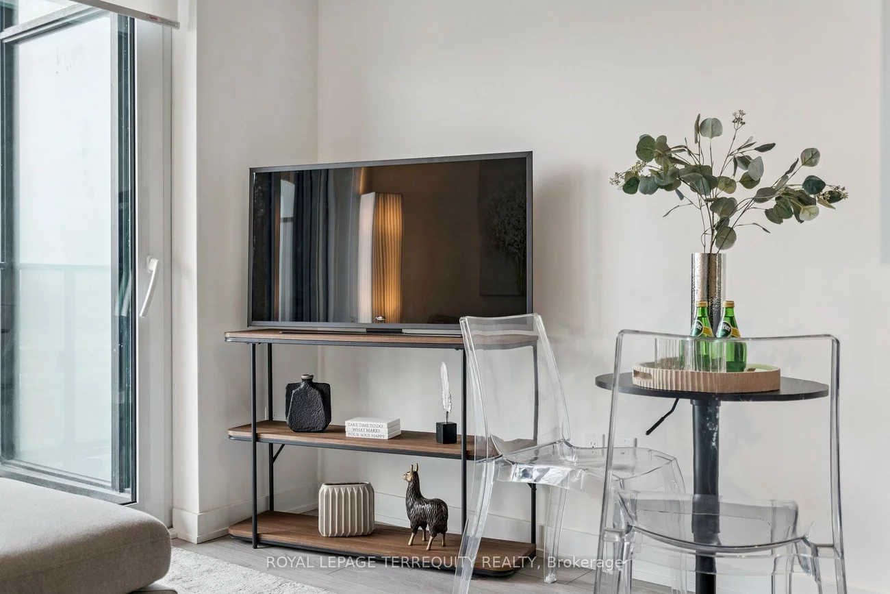 8, Tippett, Clanton Park, Toronto