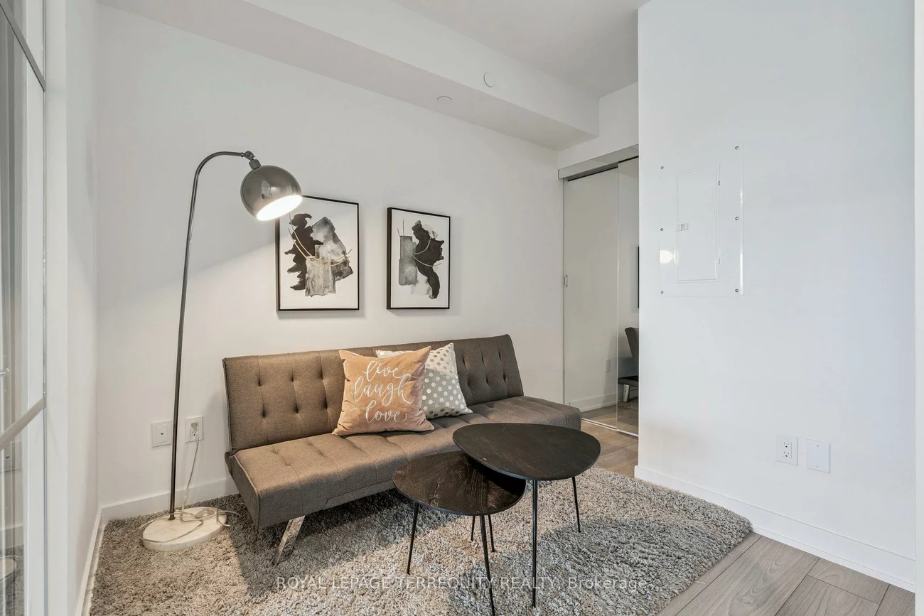 8, Tippett, Clanton Park, Toronto