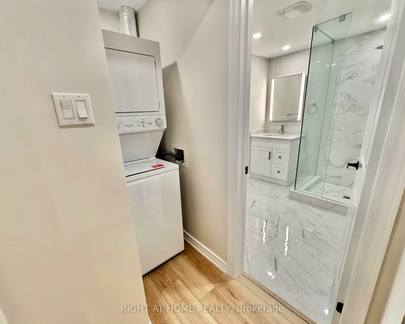 2, Wooded Carse, Westminster-Branson, Toronto