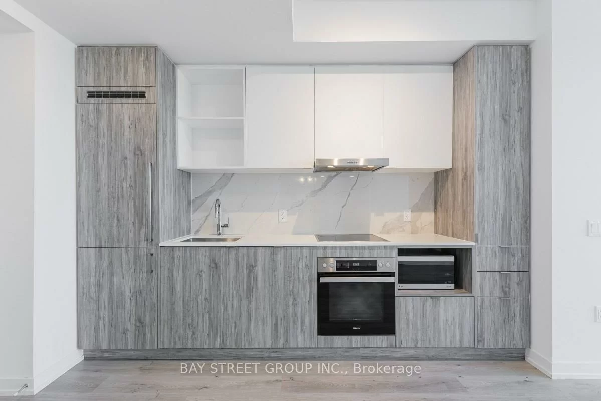 138, Downes, Waterfront Communities C8, Toronto