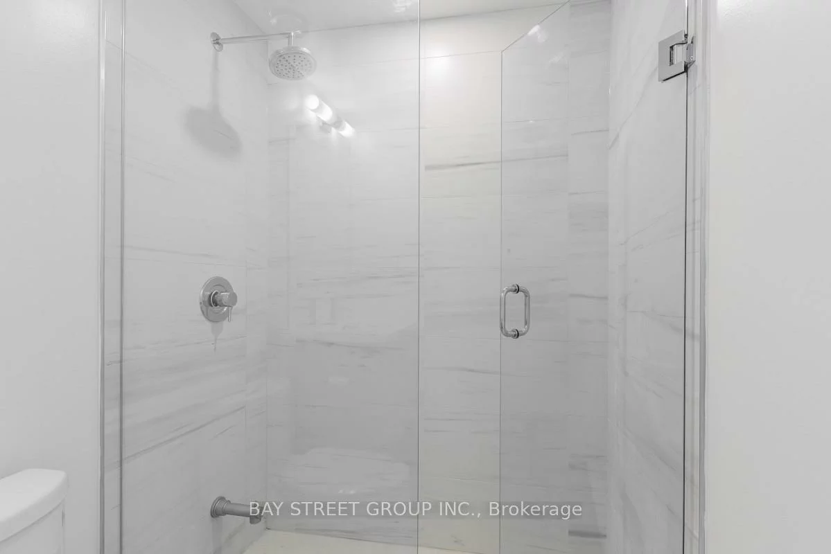 138, Downes, Waterfront Communities C8, Toronto