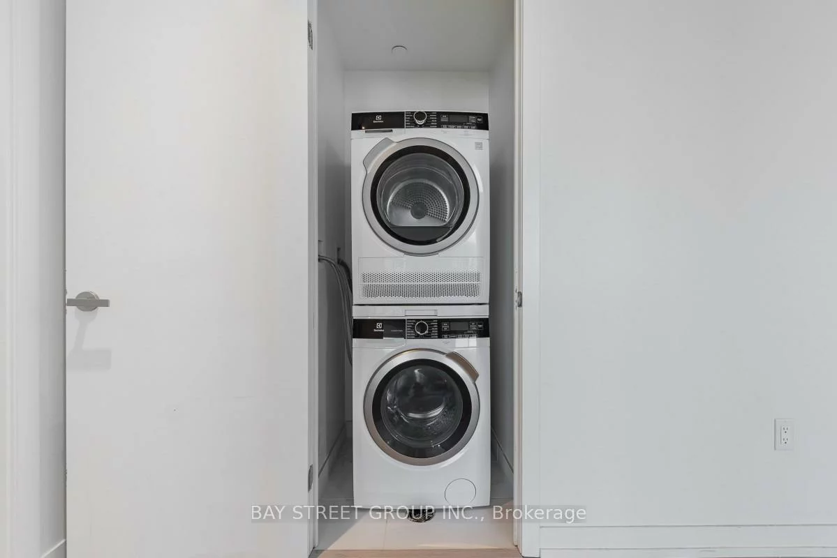 138, Downes, Waterfront Communities C8, Toronto