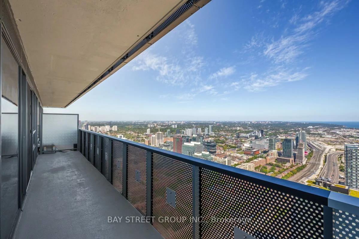 138, Downes, Waterfront Communities C8, Toronto