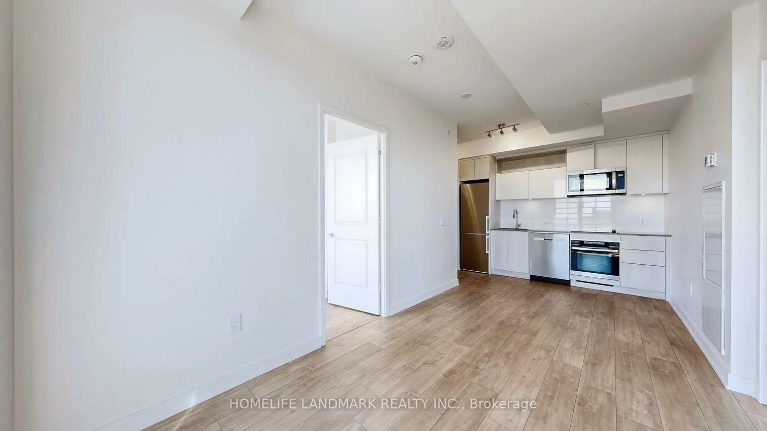 100, Dalhousie, Church-Yonge Corridor, Toronto