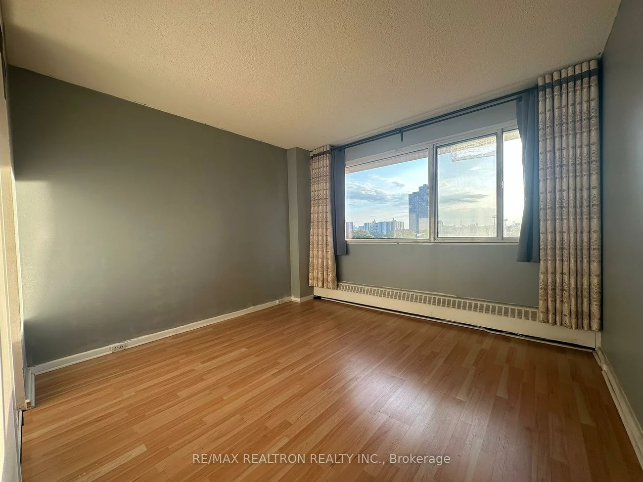 725, Don Mills, Flemingdon Park, Toronto