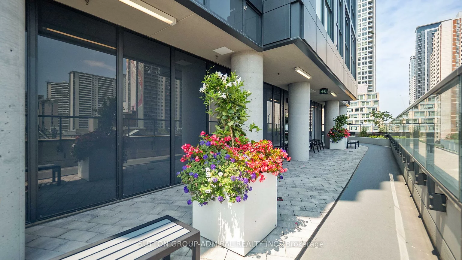 159, Wellesley, Cabbagetown-South St. James Town, Toronto