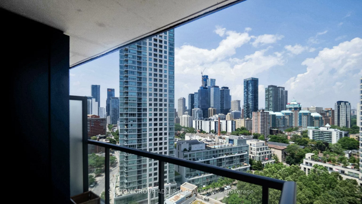 159, Wellesley, Cabbagetown-South St. James Town, Toronto