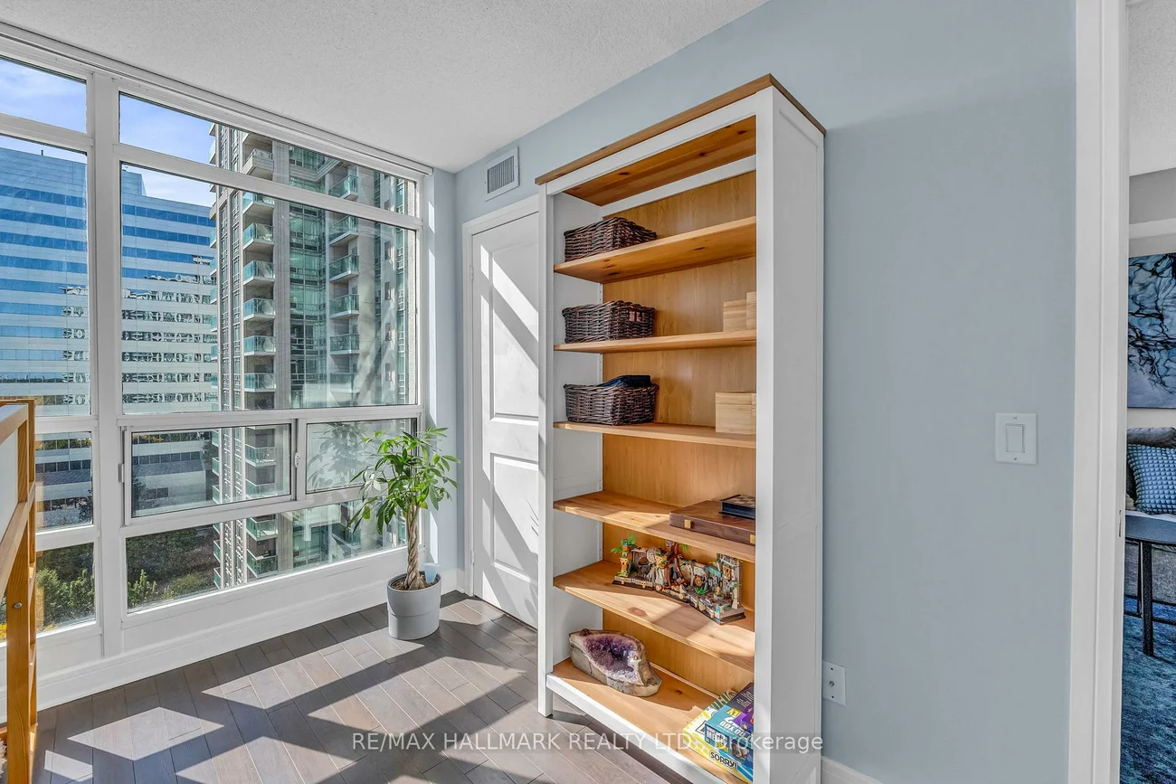 35, Bales, Willowdale East, Toronto