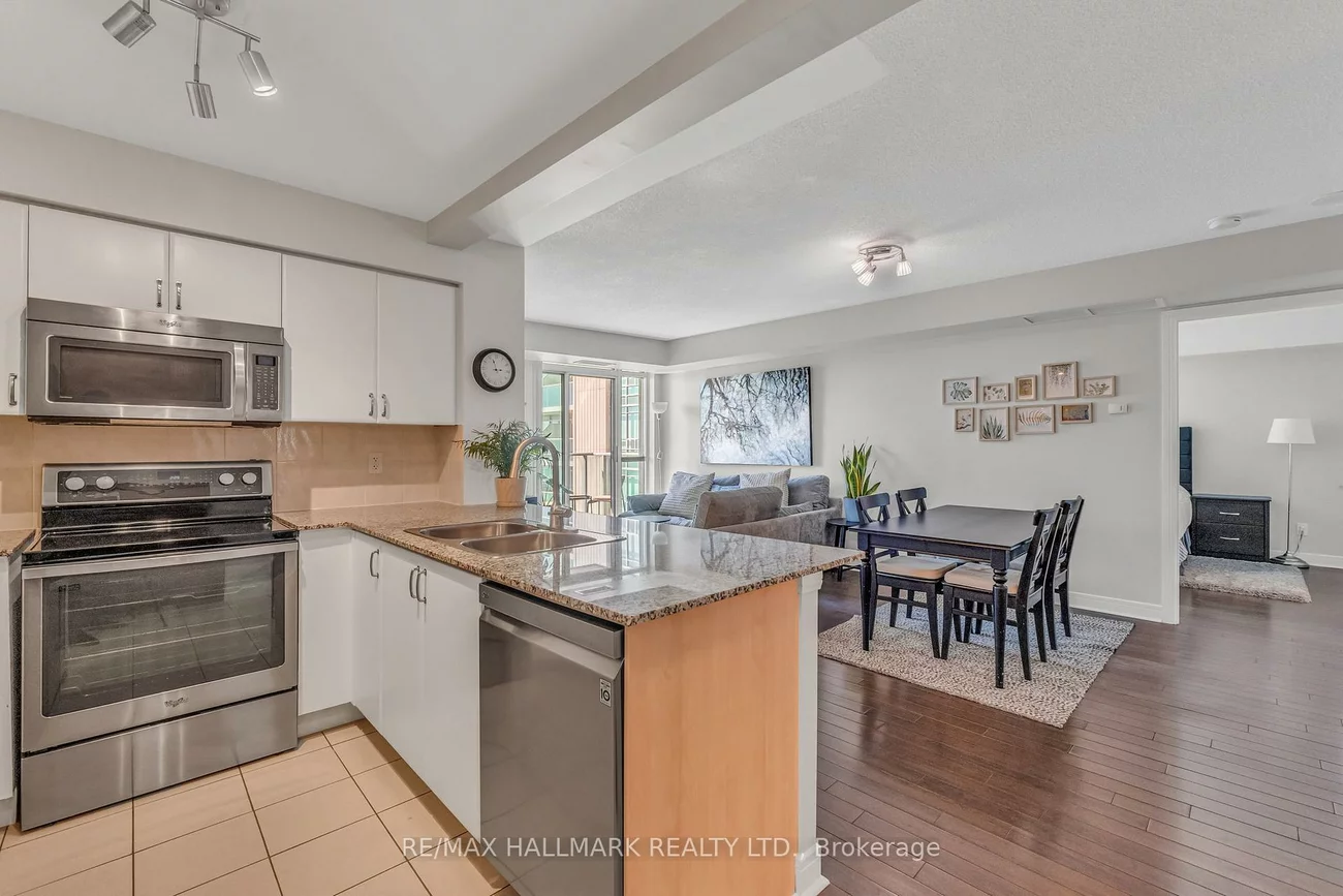 35, Bales, Willowdale East, Toronto