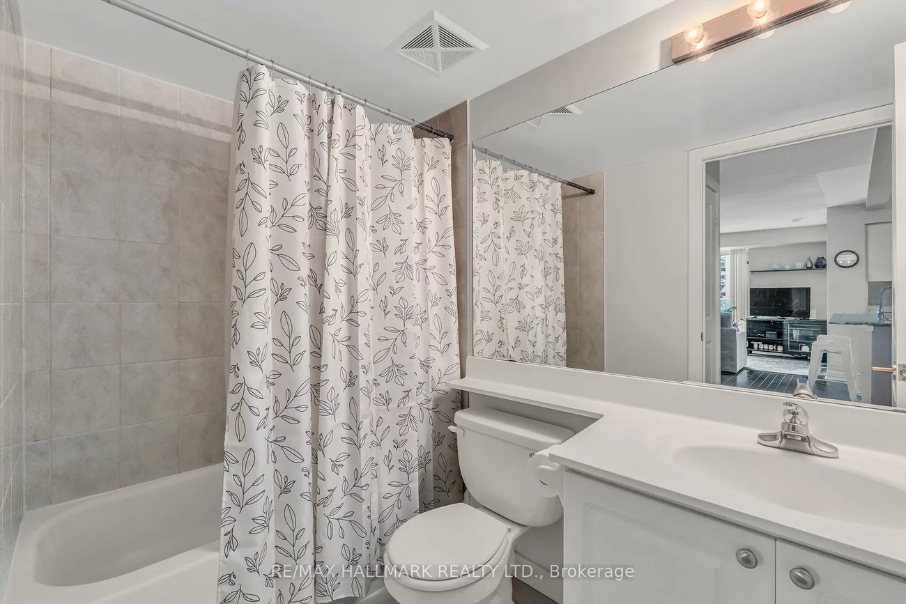 35, Bales, Willowdale East, Toronto