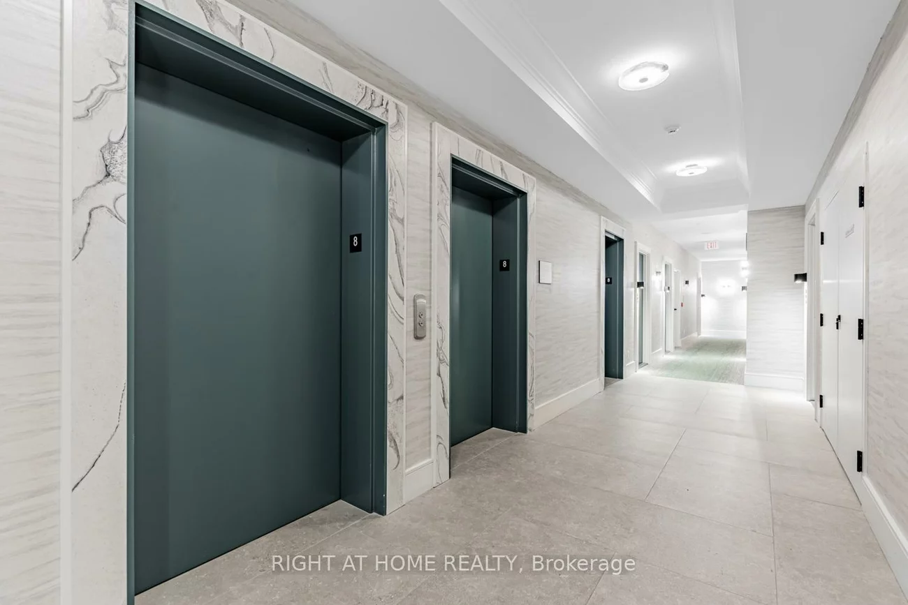 18, Holmes, Willowdale East, Toronto