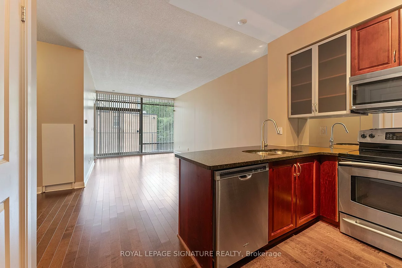 21, Scollard, Annex, Toronto