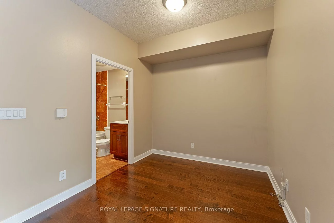 21, Scollard, Annex, Toronto