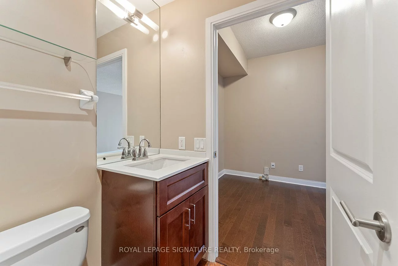 21, Scollard, Annex, Toronto