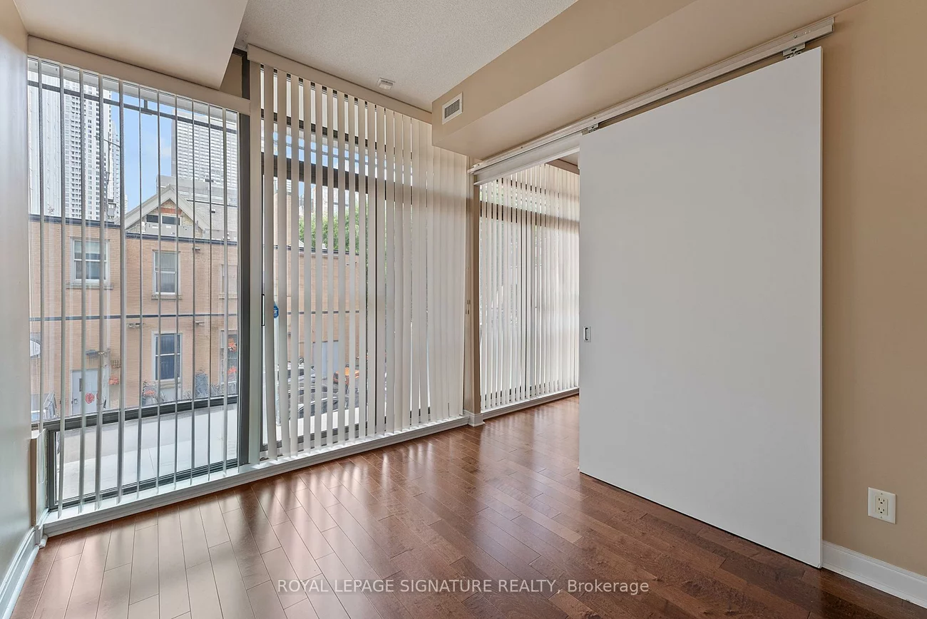 21, Scollard, Annex, Toronto