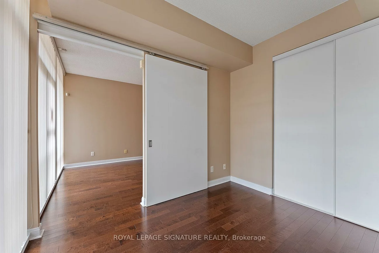 21, Scollard, Annex, Toronto