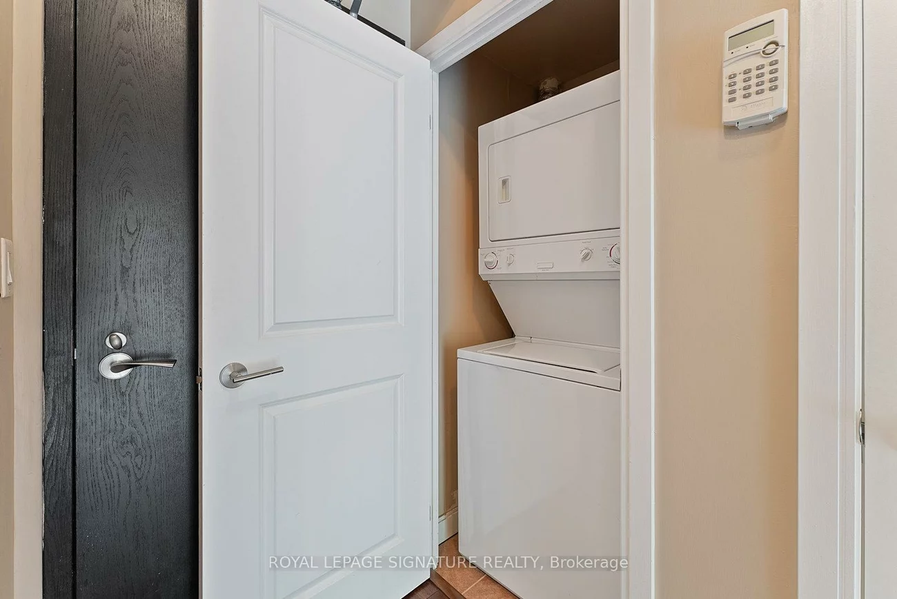 21, Scollard, Annex, Toronto