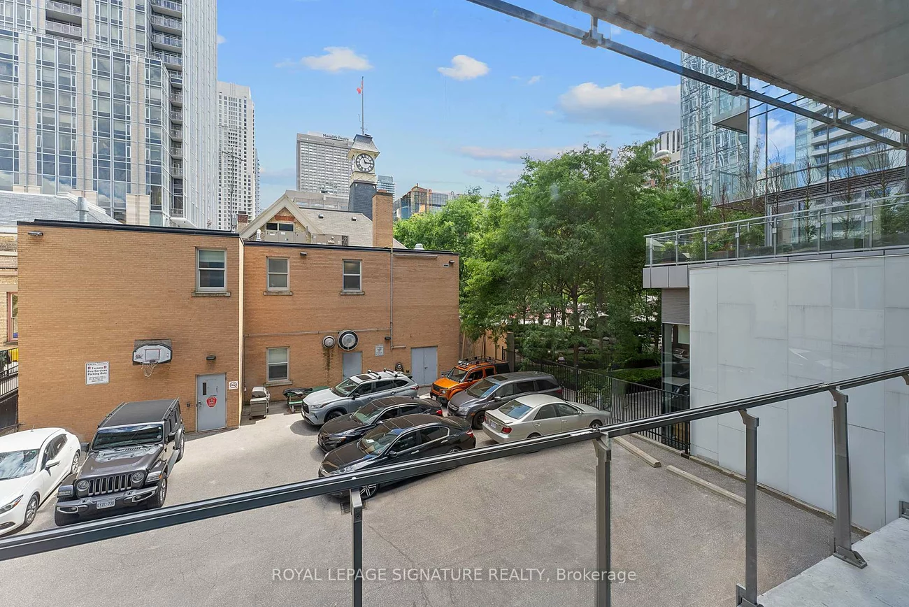 21, Scollard, Annex, Toronto