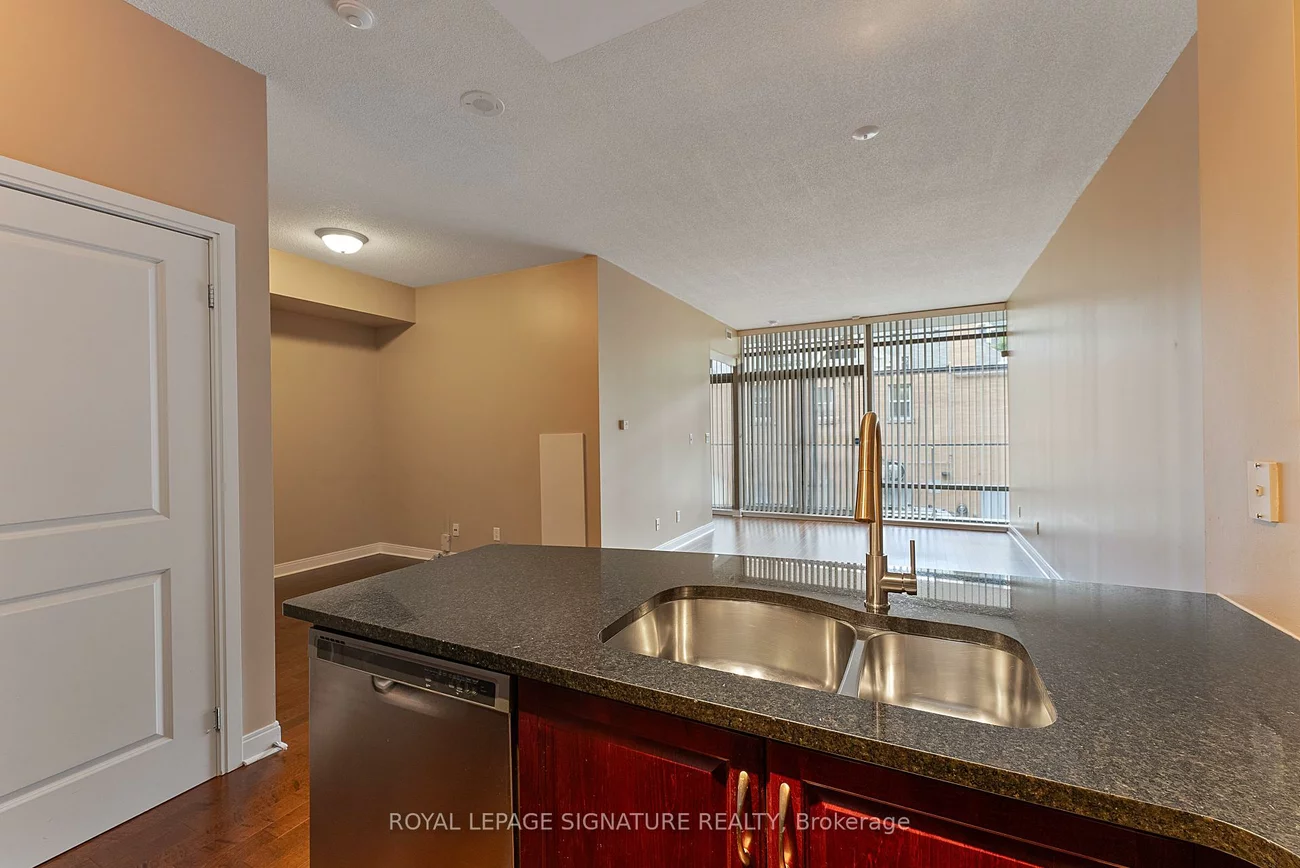 21, Scollard, Annex, Toronto
