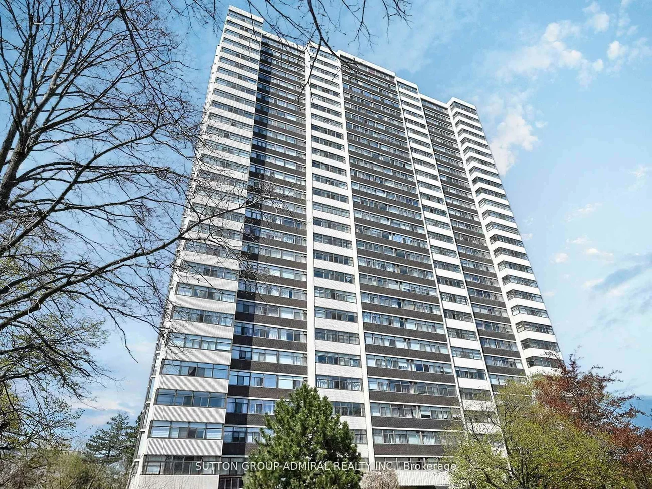 100, Antibes, Westminster-Branson, Toronto