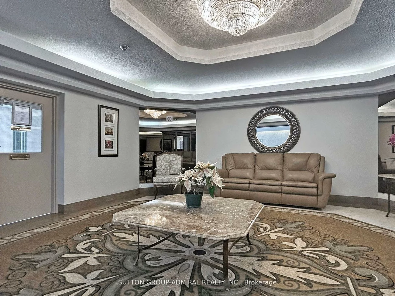 100, Antibes, Westminster-Branson, Toronto