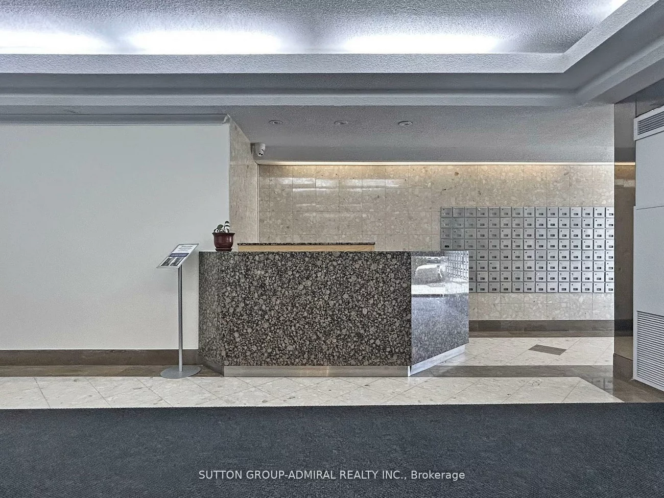 100, Antibes, Westminster-Branson, Toronto