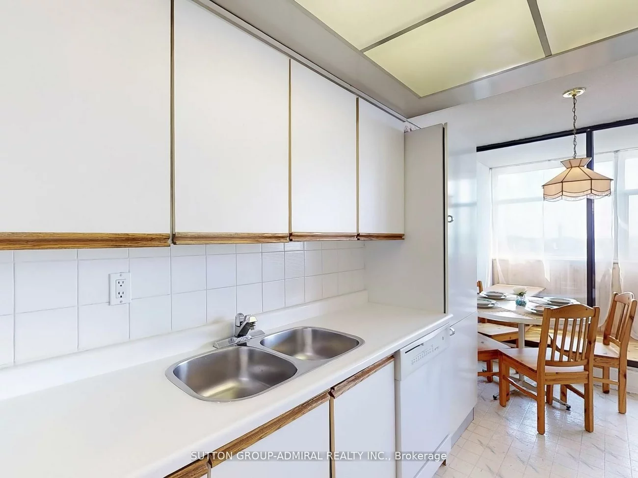 100, Antibes, Westminster-Branson, Toronto