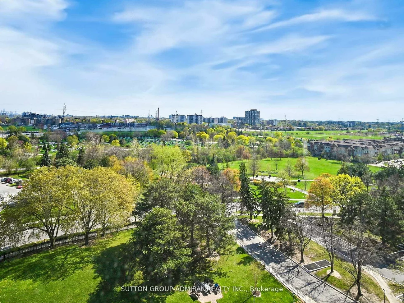 100, Antibes, Westminster-Branson, Toronto
