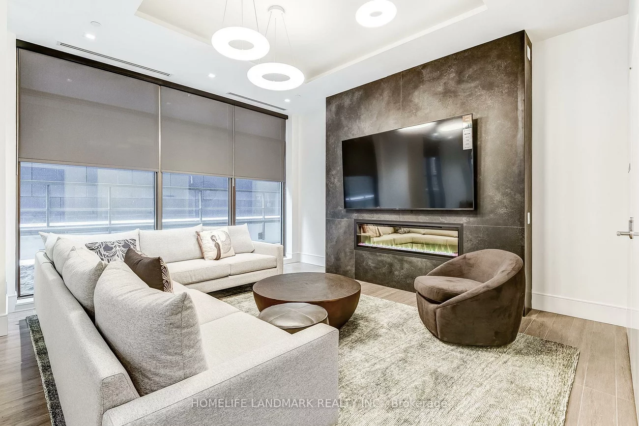 28, Widmer, Waterfront Communities C1, Toronto