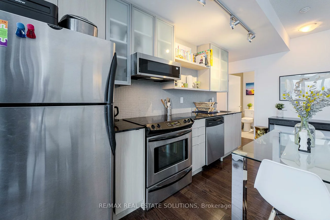 33, Lombard, Church-Yonge Corridor, Toronto