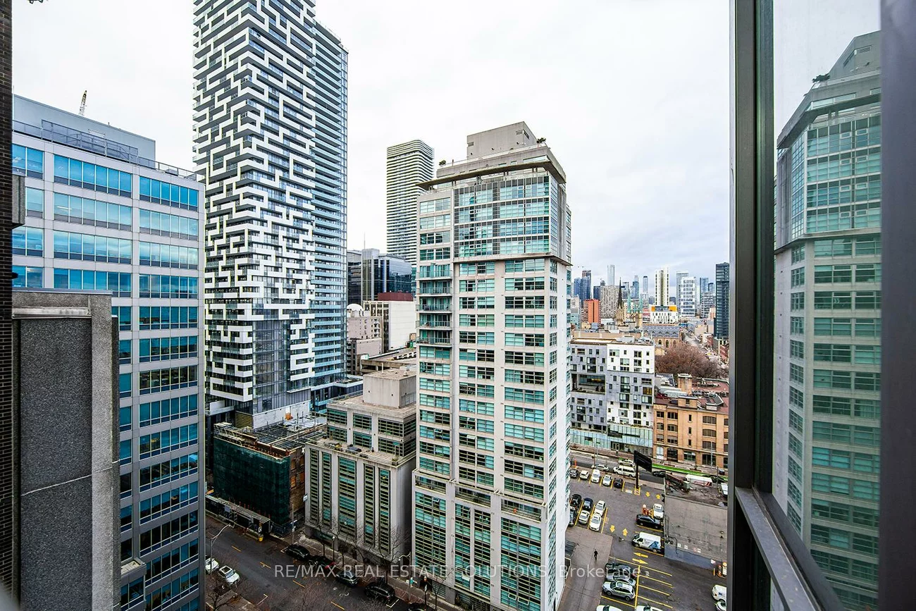 33, Lombard, Church-Yonge Corridor, Toronto