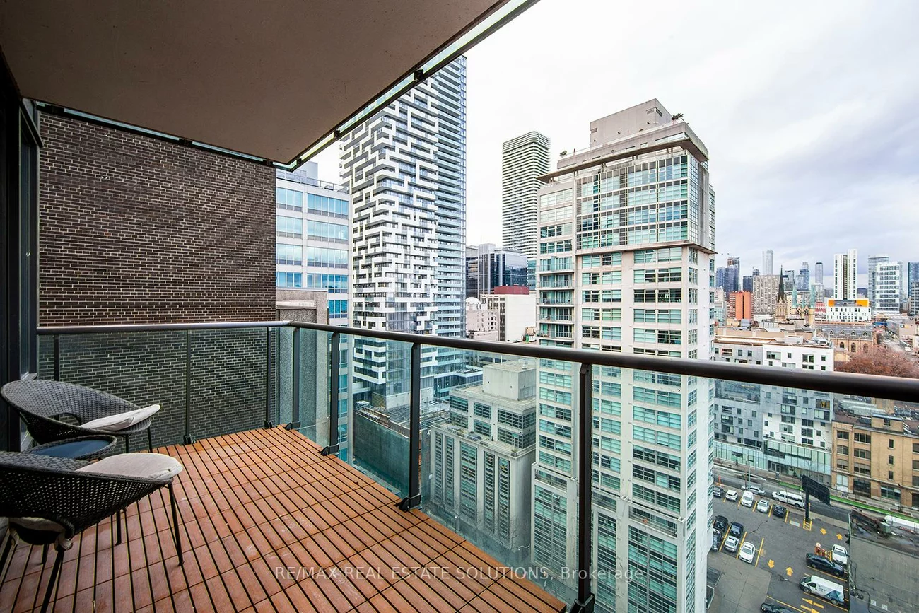 33, Lombard, Church-Yonge Corridor, Toronto