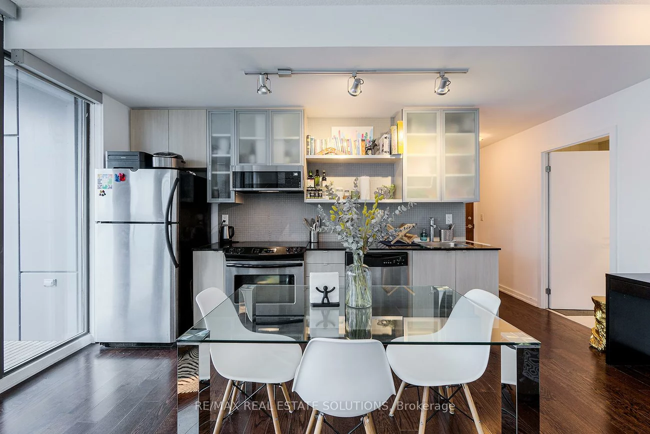 33, Lombard, Church-Yonge Corridor, Toronto