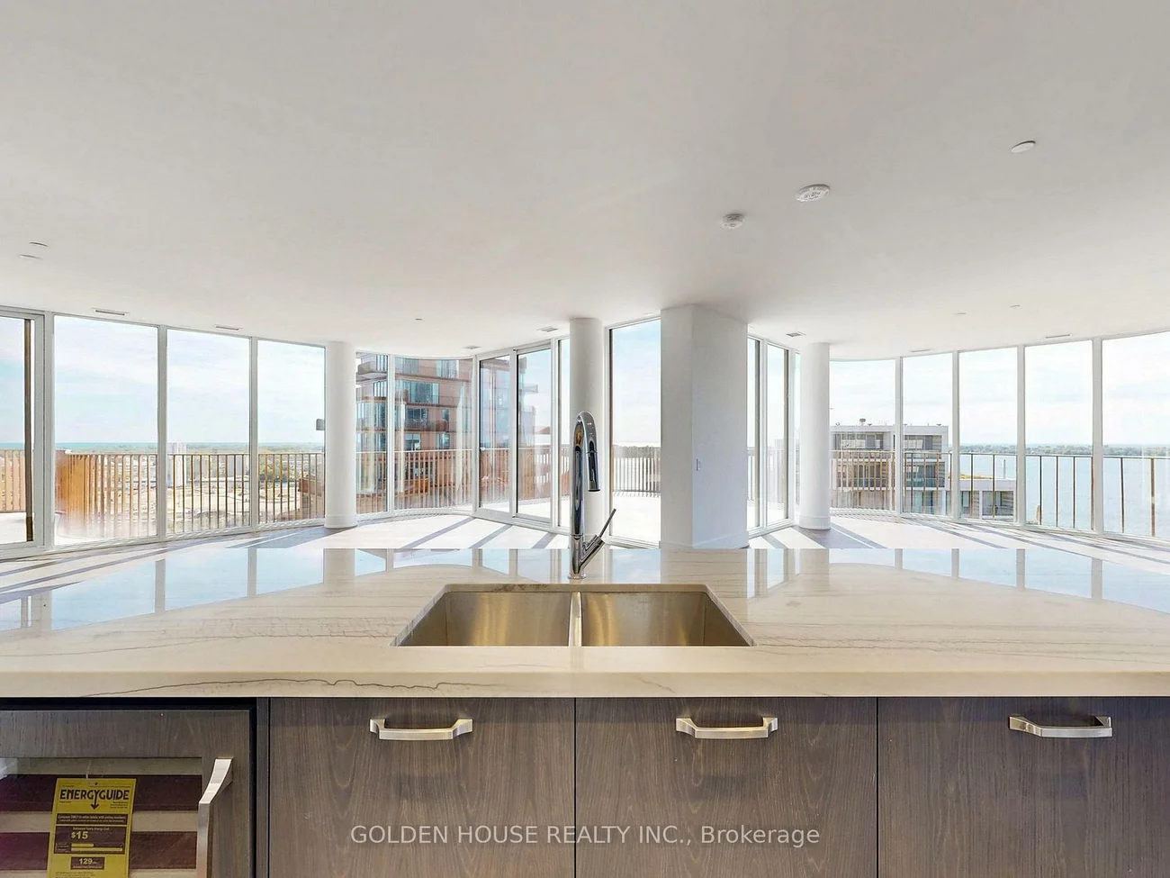 155, Merchants' Wharf, Waterfront Communities C8, Toronto