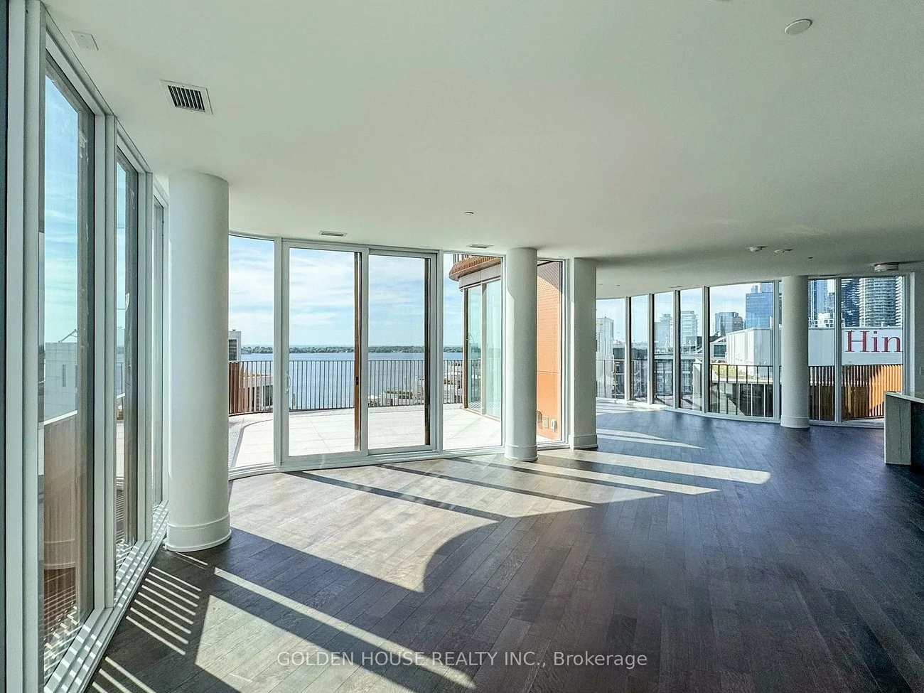 155, Merchants' Wharf, Waterfront Communities C8, Toronto