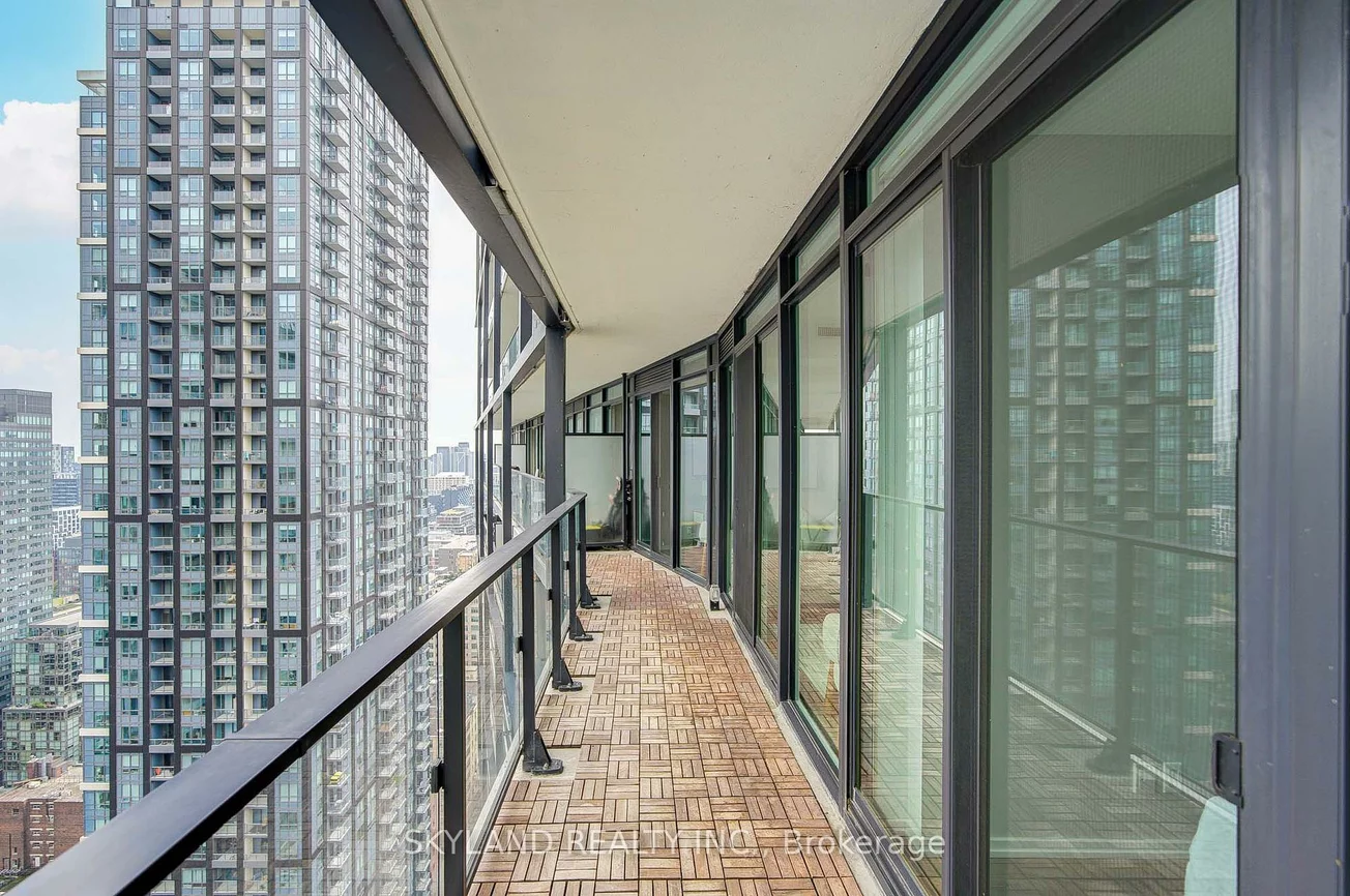 125, Peter, Waterfront Communities C1, Toronto