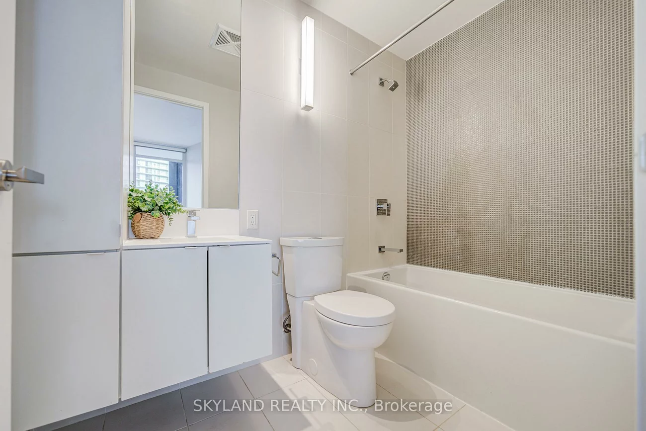 125, Peter, Waterfront Communities C1, Toronto