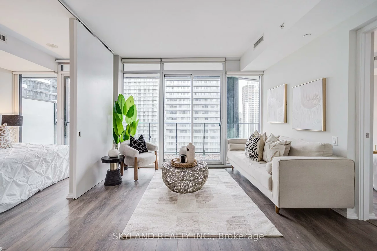 125, Peter, Waterfront Communities C1, Toronto