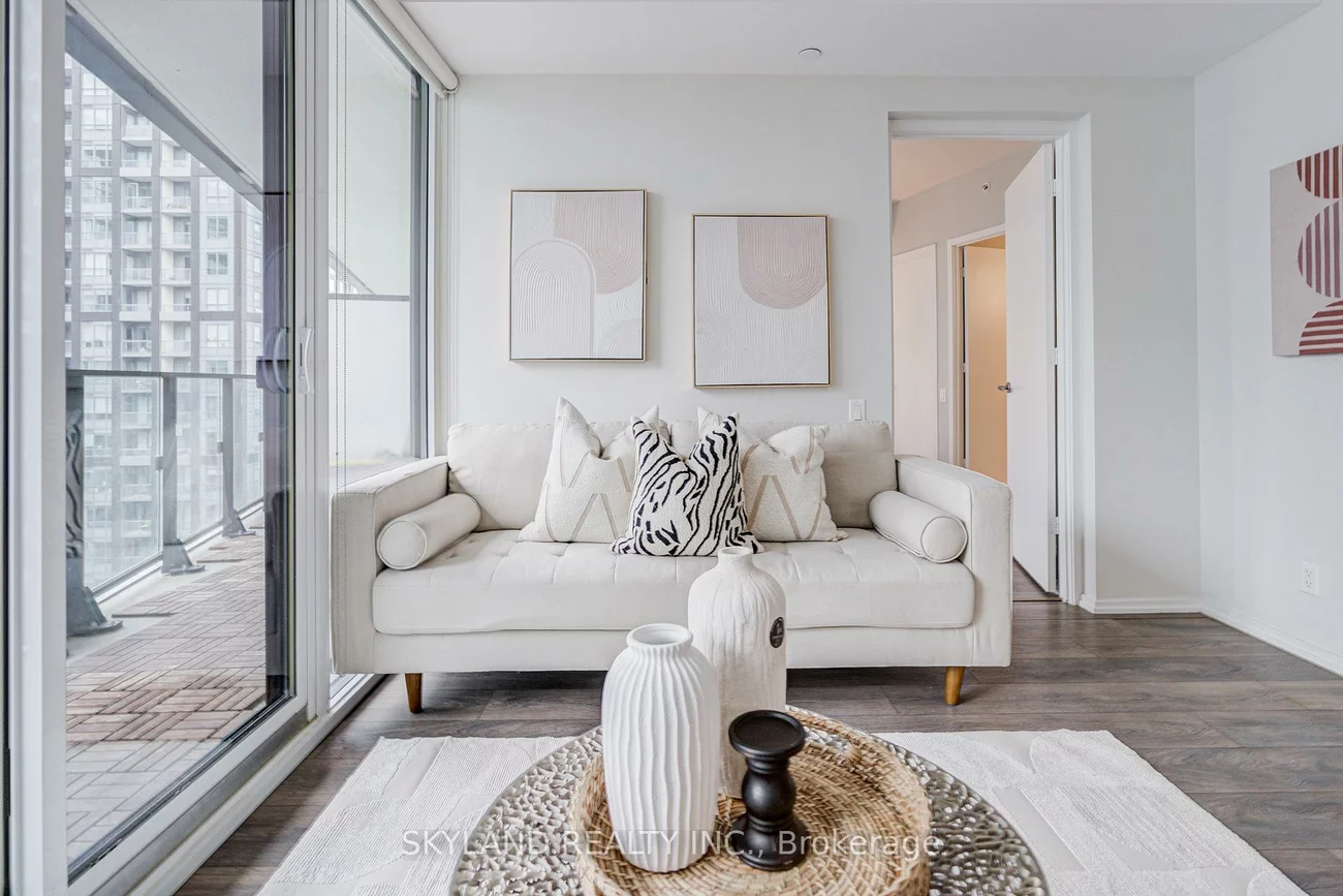 125, Peter, Waterfront Communities C1, Toronto