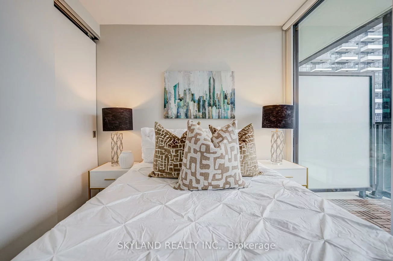 125, Peter, Waterfront Communities C1, Toronto