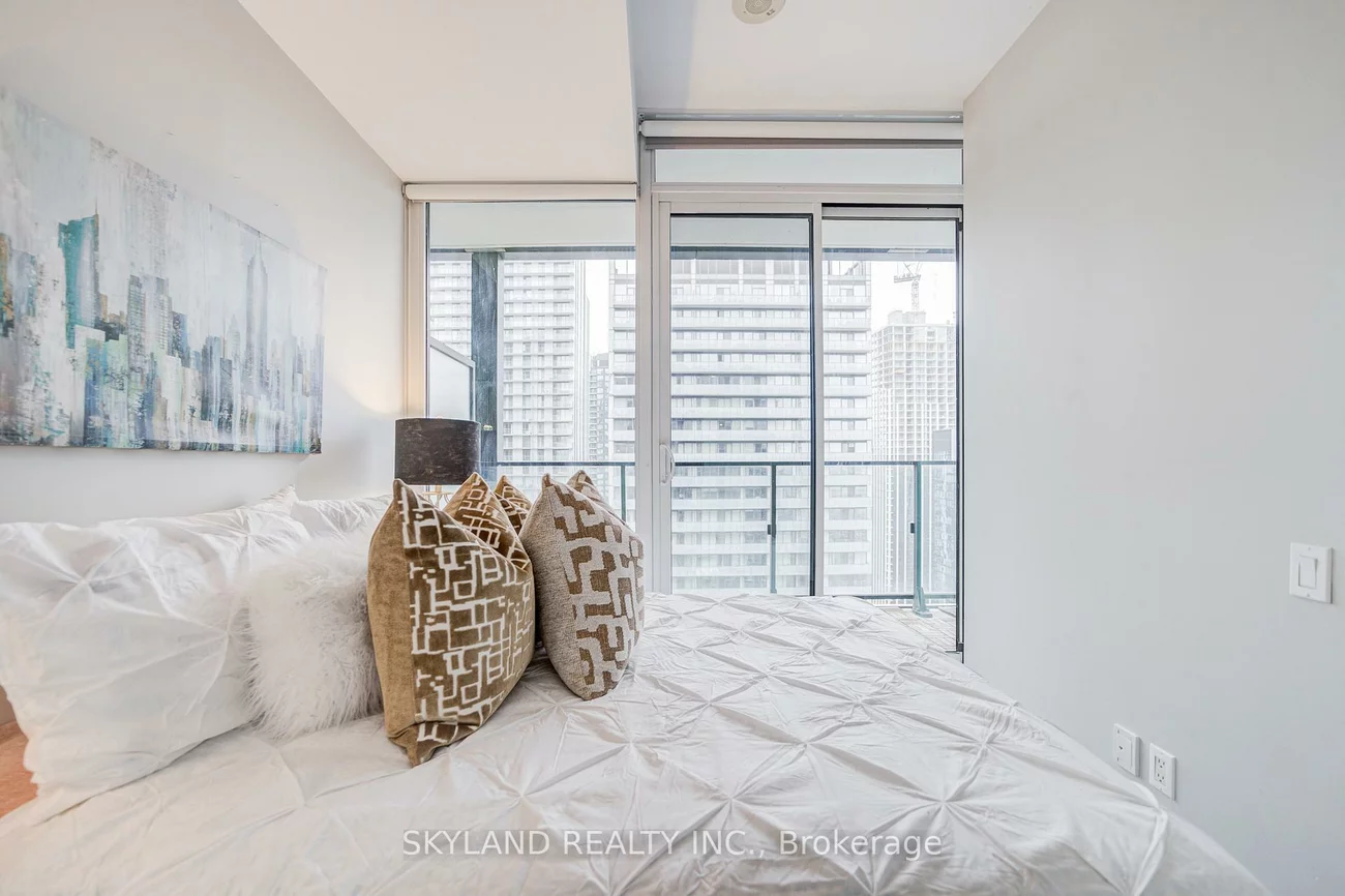 125, Peter, Waterfront Communities C1, Toronto