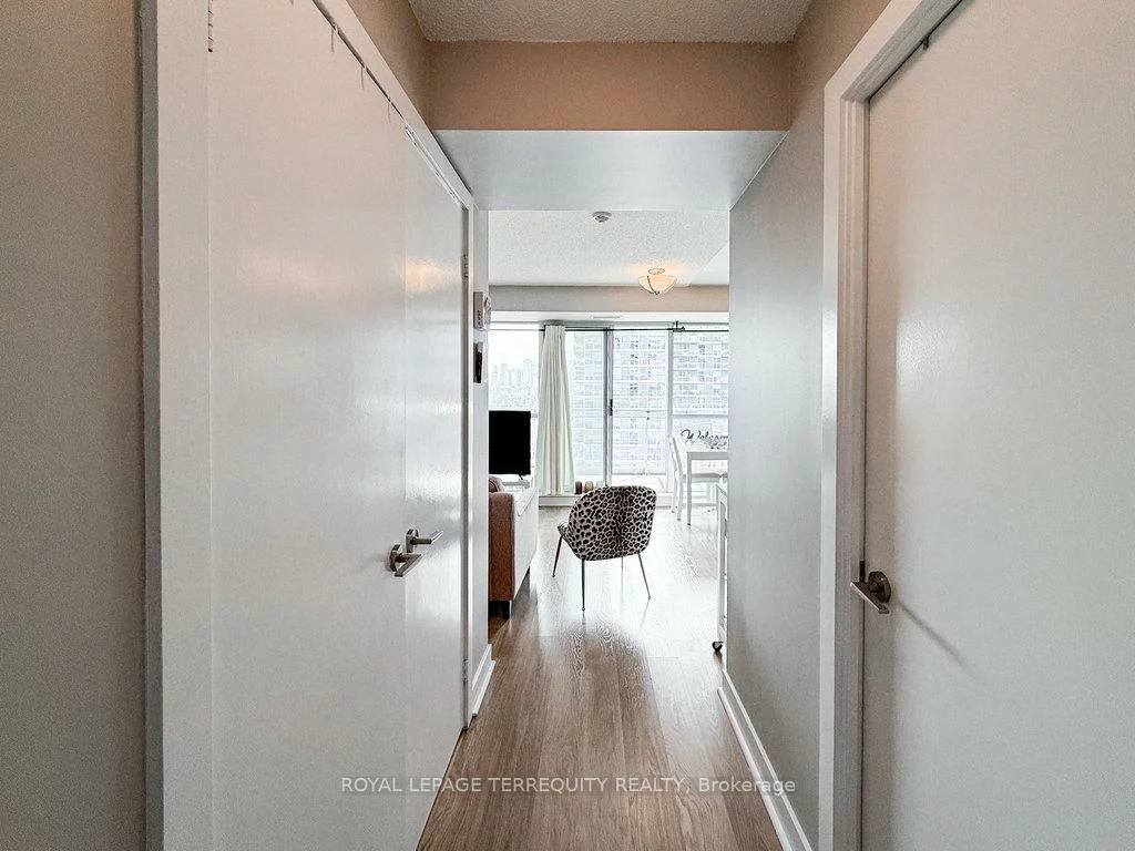 100, Western Battery, Niagara, Toronto