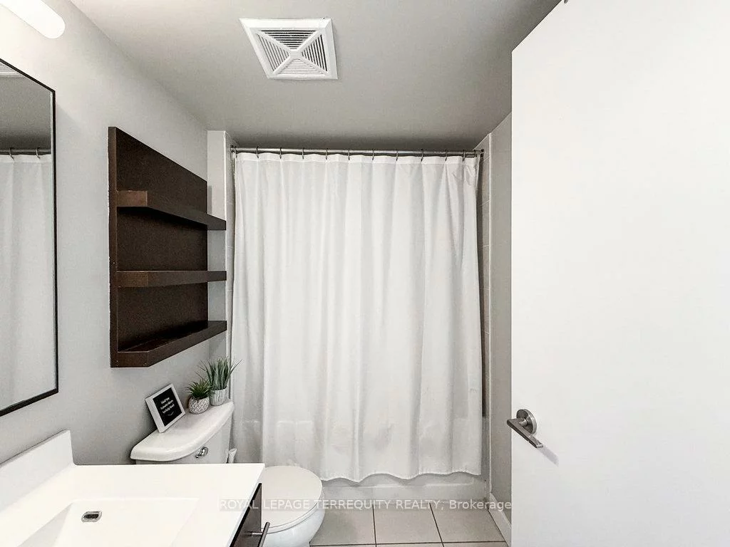 100, Western Battery, Niagara, Toronto