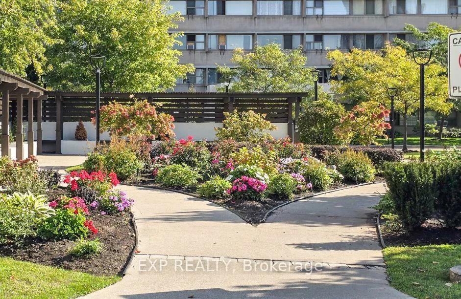 715, Don Mills, Flemingdon Park, Toronto